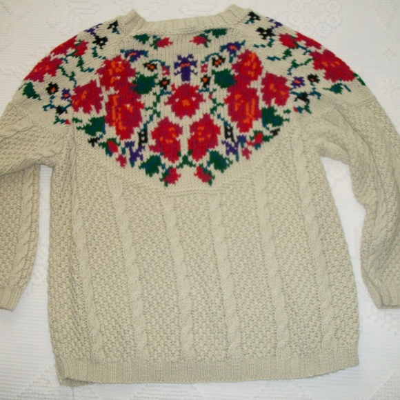 Vintage IVY Hand Knit Floral Chunky Sweater SZ S M - Picture 5 of 5